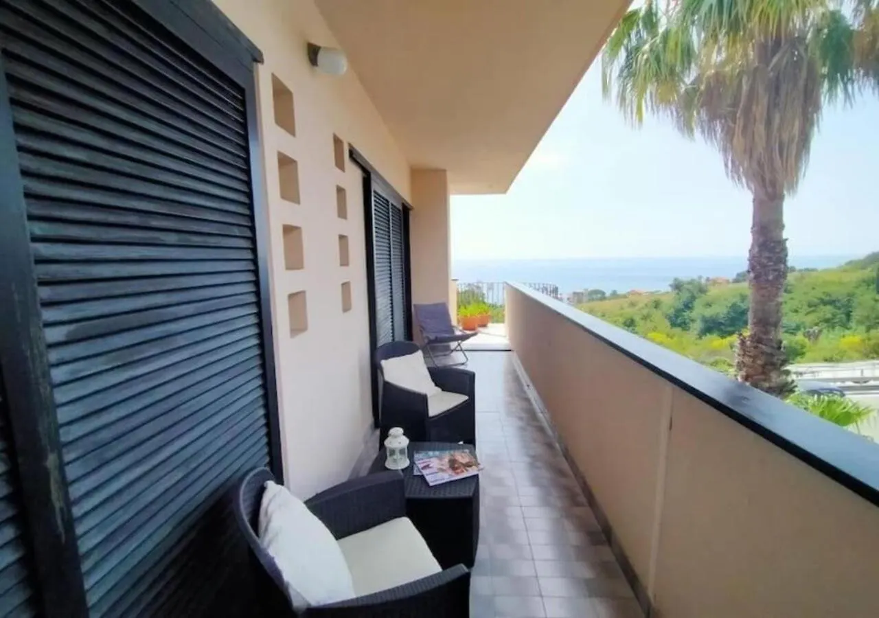 شقة Appartamento Copacabana Vista Mare E Parking سانريمو إيطاليا